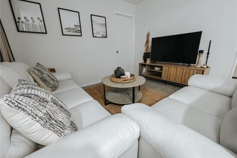 Condo in Daytona Beach, Florida, 2 bedrooms  № 2226134 - photo 16