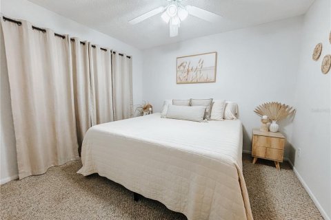 Condo in Daytona Beach, Florida, 2 bedrooms  № 2226134 - photo 19