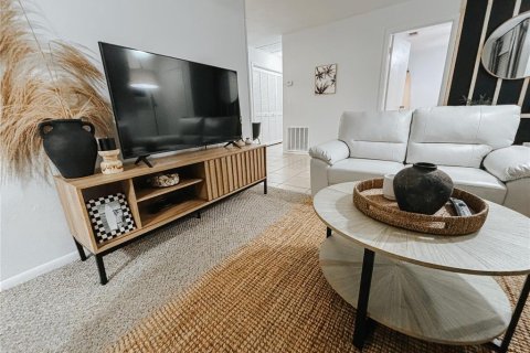 Condo in Daytona Beach, Florida, 2 bedrooms  № 2226134 - photo 15