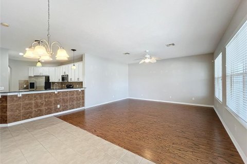 Villa ou maison à vendre à Davenport, Floride: 4 chambres, 213.68 m2 № 1732834 - photo 15