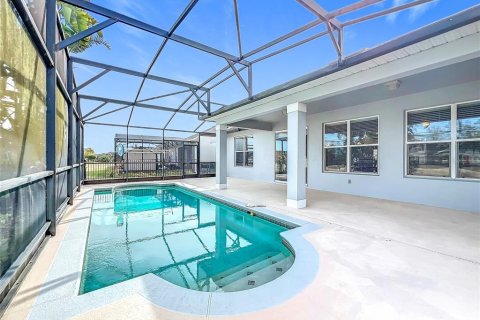 Villa ou maison à vendre à Davenport, Floride: 4 chambres, 213.68 m2 № 1732834 - photo 4
