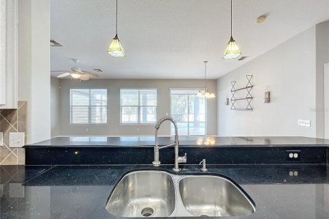 Villa ou maison à vendre à Davenport, Floride: 4 chambres, 213.68 m2 № 1732834 - photo 13