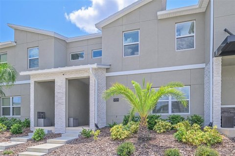 Townhouse in Davenport, Florida 4 bedrooms, 177.81 sq.m. № 2394128