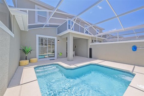 Townhouse in Davenport, Florida 4 bedrooms, 177.81 sq.m. № 2394128 - photo 24