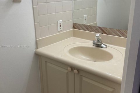 Купить кондоминиум в Дорал, Флорида 2 спальни, 123.37м2, № 1740147 - фото 8