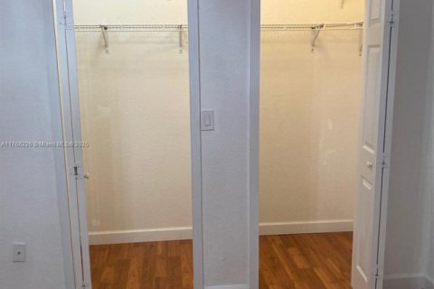 Купить кондоминиум в Дорал, Флорида 2 спальни, 123.37м2, № 1740147 - фото 15