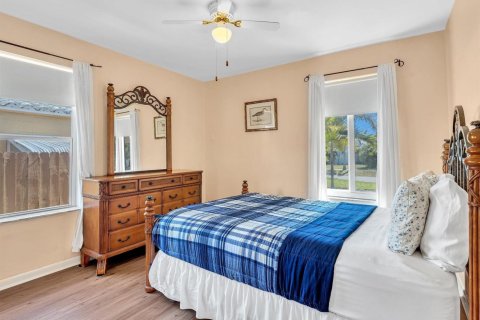 House in Hollywood, Florida 3 bedrooms, 131.55 sq.m. № 2188031 - photo 5