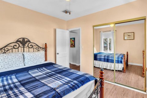 House in Hollywood, Florida 3 bedrooms, 131.55 sq.m. № 2188031 - photo 17