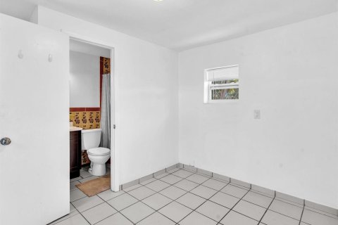 House in Hollywood, Florida 3 bedrooms, 131.55 sq.m. № 2188031 - photo 22