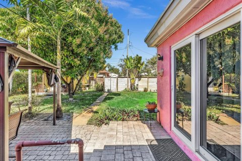 House in Hollywood, Florida 3 bedrooms, 131.55 sq.m. № 2188031 - photo 28