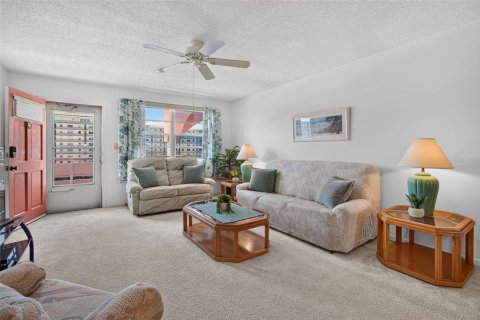 Copropriété à louer à Gulfport, Floride: 2 chambres, 104.05 m2 № 2387461 - photo 4