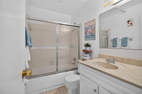 Copropriété à louer à Gulfport, Floride: 2 chambres, 104.05 m2 № 2387461 - photo 11