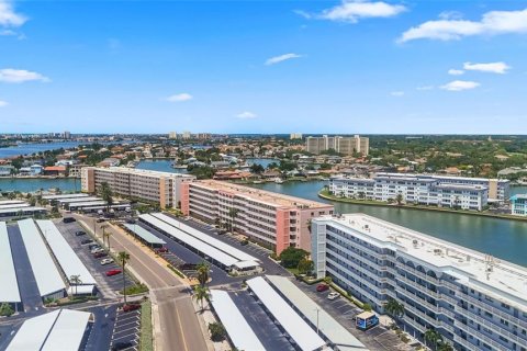 Copropriété à louer à Gulfport, Floride: 2 chambres, 104.05 m2 № 2387461 - photo 26
