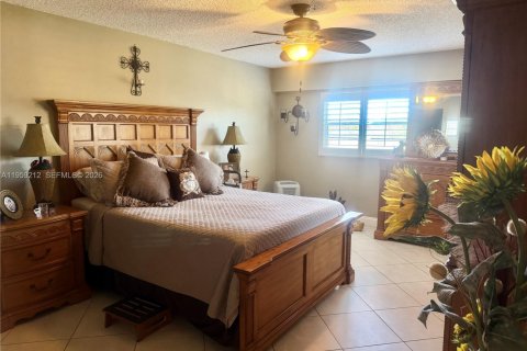 Купить кондоминиум в Пемброк-Пайнс, Флорида 2 спальни, 131.64м2, № 2023578 - фото 8