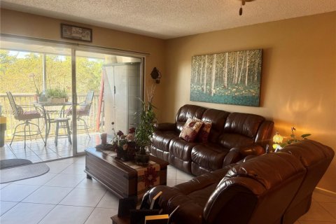 Купить кондоминиум в Пемброк-Пайнс, Флорида 2 спальни, 131.64м2, № 2023578 - фото 6