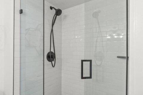 Condo in Highland Beach, Florida, 2 bedrooms  № 2382530 - photo 23