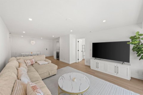 Condo in Highland Beach, Florida, 2 bedrooms  № 2382530 - photo 2
