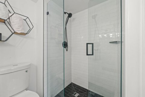 Condo in Highland Beach, Florida, 2 bedrooms  № 2382530 - photo 24