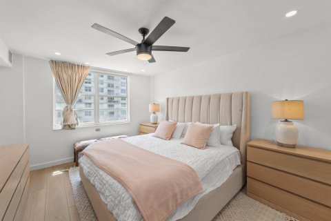 Condo in Highland Beach, Florida, 2 bedrooms  № 2382530 - photo 19