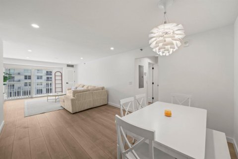 Condo in Highland Beach, Florida, 2 bedrooms  № 2382530 - photo 6