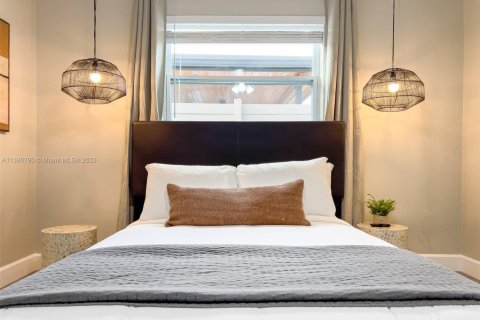 Casa en alquiler en Miami, Florida, 2 dormitorios, 92.9 m2 № 2060045 - foto 14