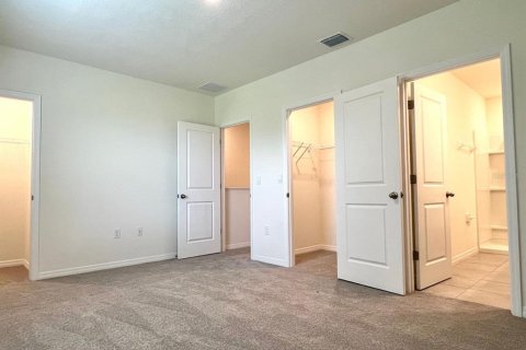 Townhouse in Wildwood, Florida 3 bedrooms, 156.82 sq.m. № 2231824 - photo 16