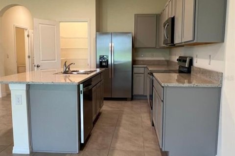 Townhouse in Wildwood, Florida 3 bedrooms, 156.82 sq.m. № 2231824 - photo 8
