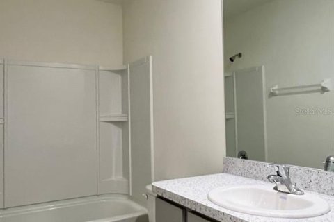 Townhouse in Wildwood, Florida 3 bedrooms, 156.82 sq.m. № 2231824 - photo 18