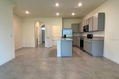 Townhouse in Wildwood, Florida 3 bedrooms, 156.82 sq.m. № 2231824 - photo 5