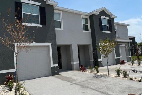 Townhouse in Wildwood, Florida 3 bedrooms, 156.82 sq.m. № 2231824