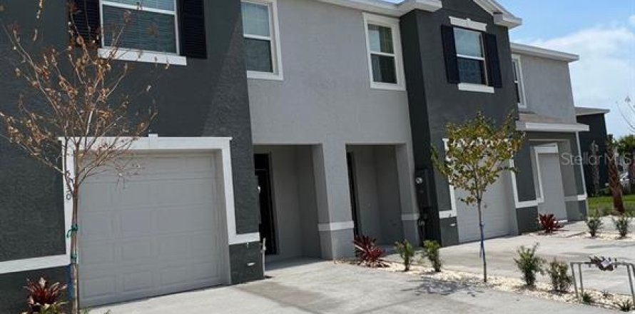 Townhouse in Wildwood, Florida 3 bedrooms, 156.82 sq.m. № 2231824