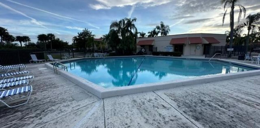 Condo in Jensen Beach, Florida, 1 bedroom  № 952164