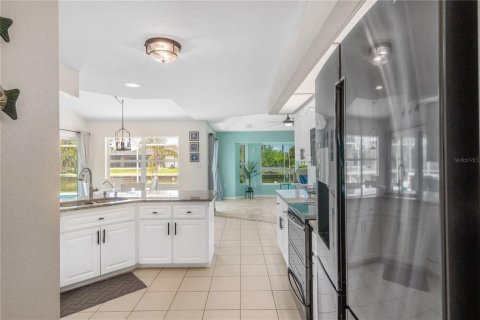 Casa en venta en Port Charlotte, Florida, 3 dormitorios, 200.67 m2 № 1760383 - foto 22