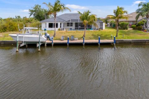 Casa en venta en Port Charlotte, Florida, 3 dormitorios, 200.67 m2 № 1760383 - foto 4