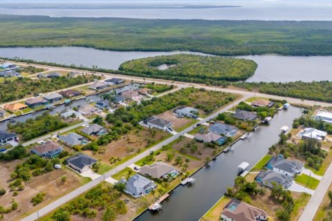 Casa en venta en Port Charlotte, Florida, 3 dormitorios, 200.67 m2 № 1760383 - foto 5