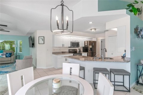 Casa en venta en Port Charlotte, Florida, 3 dormitorios, 200.67 m2 № 1760383 - foto 15
