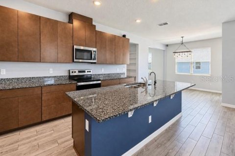 Villa ou maison à vendre à Kissimmee, Floride: 4 chambres, 256.78 m2 № 2356197 - photo 6