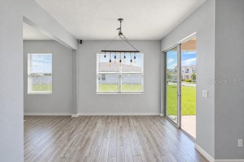 Villa ou maison à vendre à Kissimmee, Floride: 4 chambres, 256.78 m2 № 2356197 - photo 10