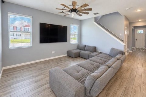 Villa ou maison à vendre à Kissimmee, Floride: 4 chambres, 256.78 m2 № 2356197 - photo 9