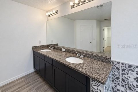 Villa ou maison à vendre à Kissimmee, Floride: 4 chambres, 256.78 m2 № 2356197 - photo 16