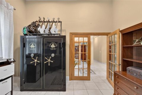 Villa ou maison à vendre à Valrico, Floride: 4 chambres, 351.54 m2 № 2430909 - photo 4