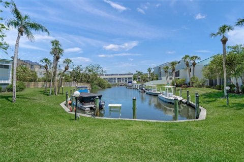 Condo in Sarasota, Florida, 2 bedrooms  № 2123164 - photo 26