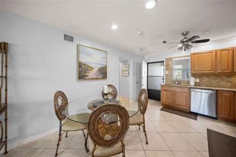 Condo in Sarasota, Florida, 2 bedrooms  № 2123164 - photo 7