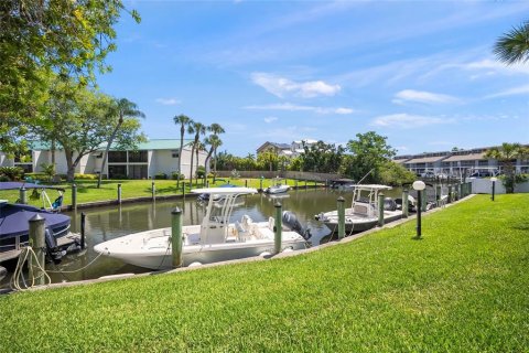 Condo in Sarasota, Florida, 2 bedrooms  № 2123164 - photo 24