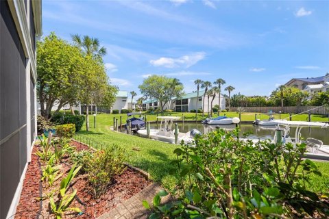 Condo in Sarasota, Florida, 2 bedrooms  № 2123164 - photo 23