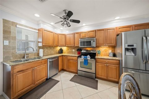 Condo in Sarasota, Florida, 2 bedrooms  № 2123164 - photo 6