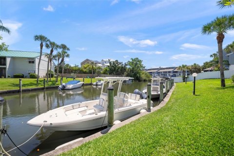 Condo in Sarasota, Florida, 2 bedrooms  № 2123164 - photo 25
