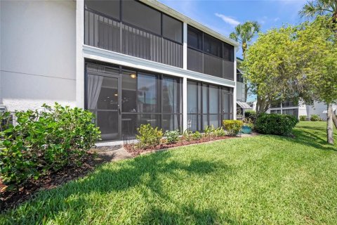 Condo in Sarasota, Florida, 2 bedrooms  № 2123164 - photo 22