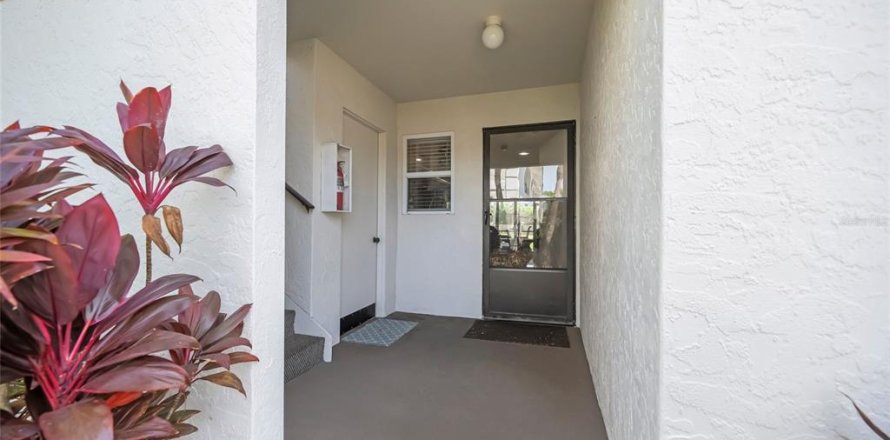 Condo in Sarasota, Florida, 2 bedrooms  № 2123164