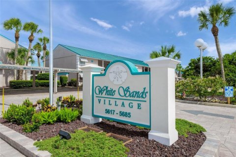 Condo in Sarasota, Florida, 2 bedrooms  № 2123164 - photo 27